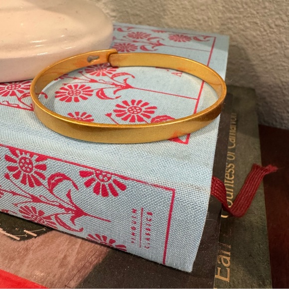 Madewell brushed Gold Bangle Bracelet - Picture 5 of 6